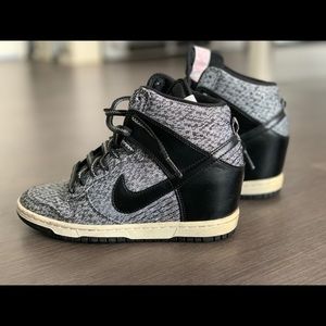 Nike Dunks Sky Hi / Size 6 (women’s)
